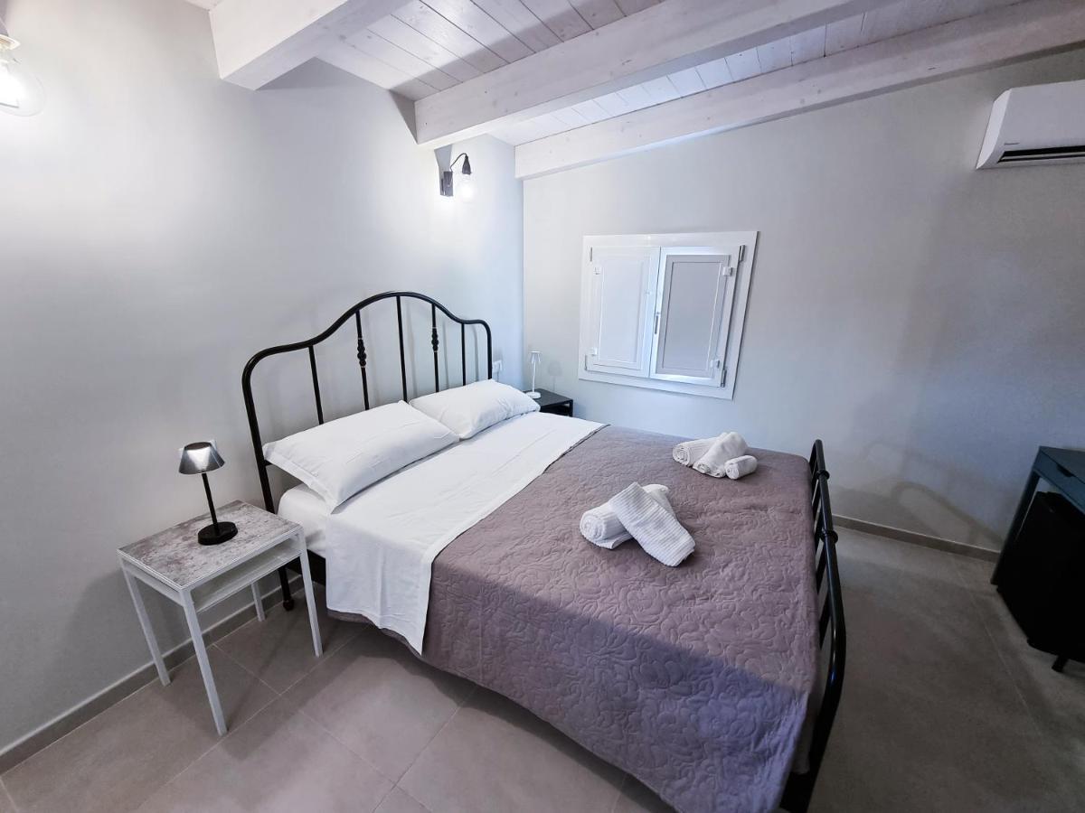 Bed and Breakfast Civico 33 à Scalea Extérieur photo